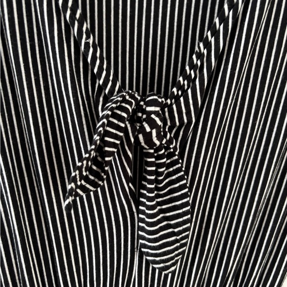 American Eagle Outfitters Black White Striped Jumpsuit Stretchy Elastic Spring - Picture 3 of 11